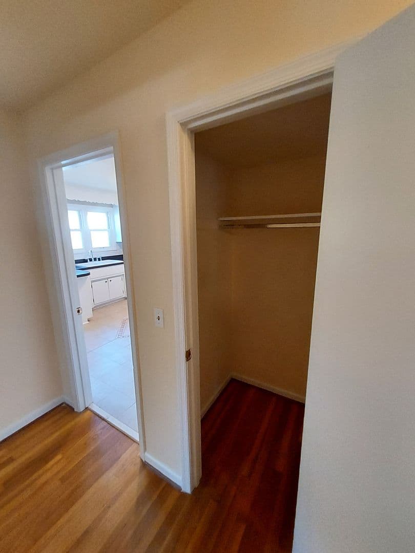 Hopewell Apartment: Cedar Level Rd. Apartments