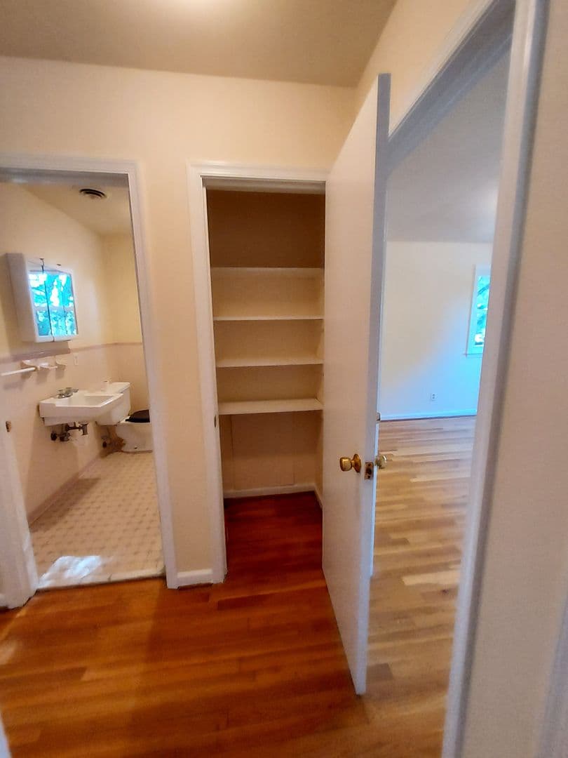 Hopewell Apartment: Cedar Level Rd. Apartments