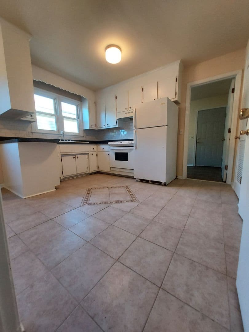 Hopewell Apartment: Cedar Level Rd. Apartments