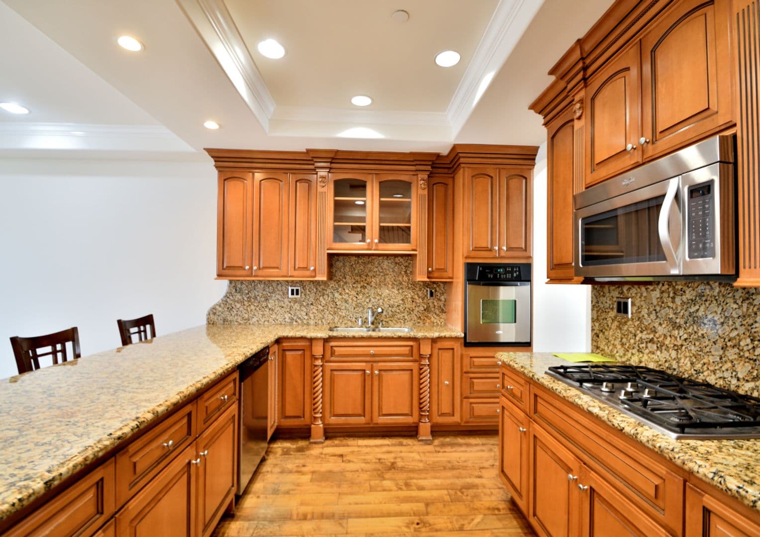 Manhattan Beach Apartment: 1551 Artesia Blvd #3