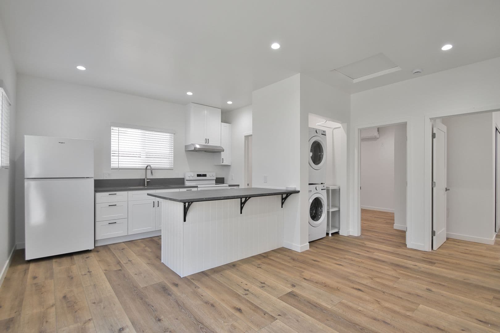 Gardena Apartment: 1704 W. 169th Place