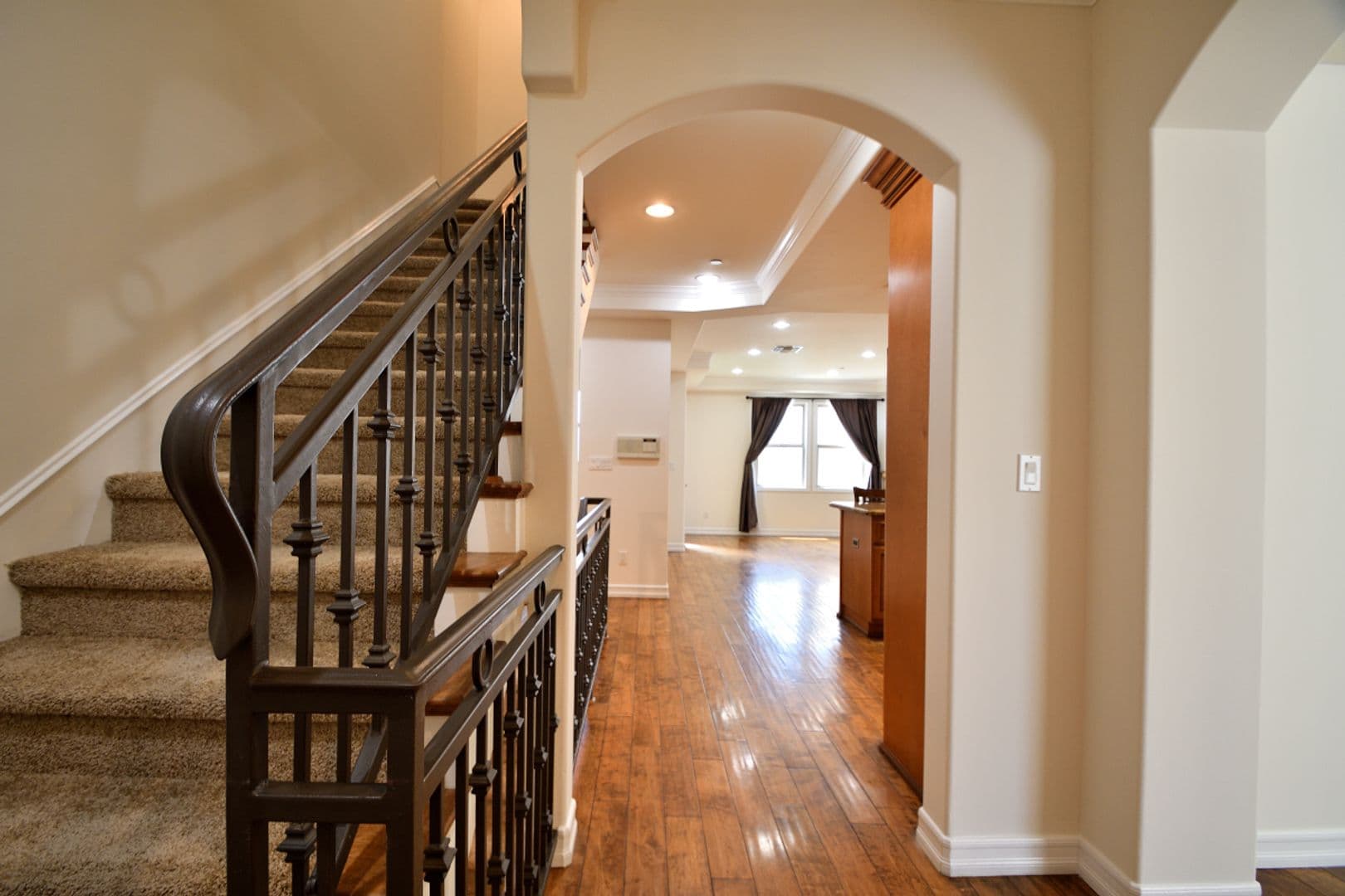 Manhattan Beach Apartment: 1551 Artesia Blvd #3