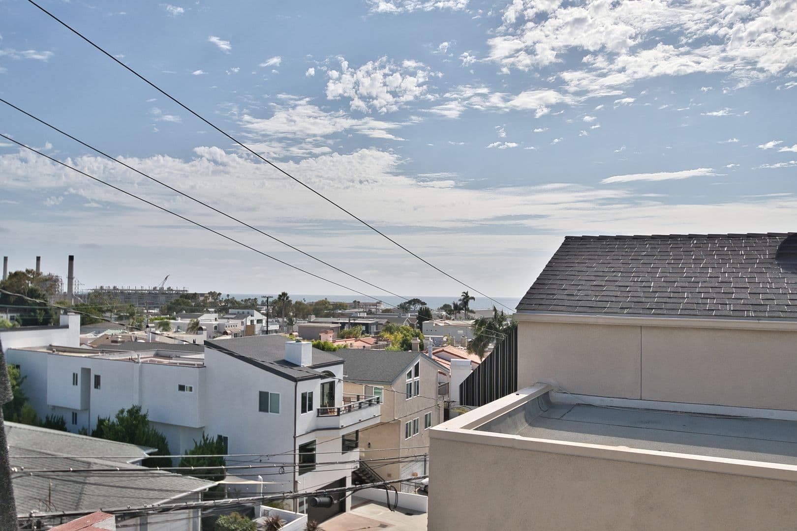 Hermosa Beach Apartment: 682 4th Street