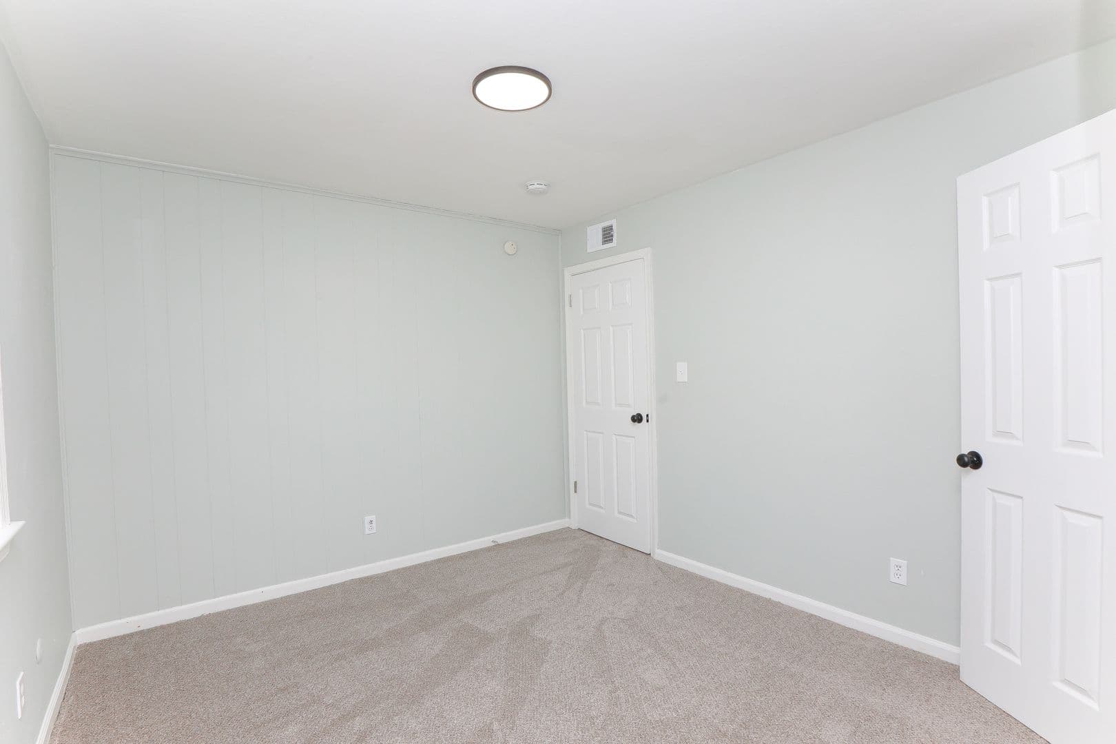 Norfolk Apartment: 2707 Azalea Garden Road