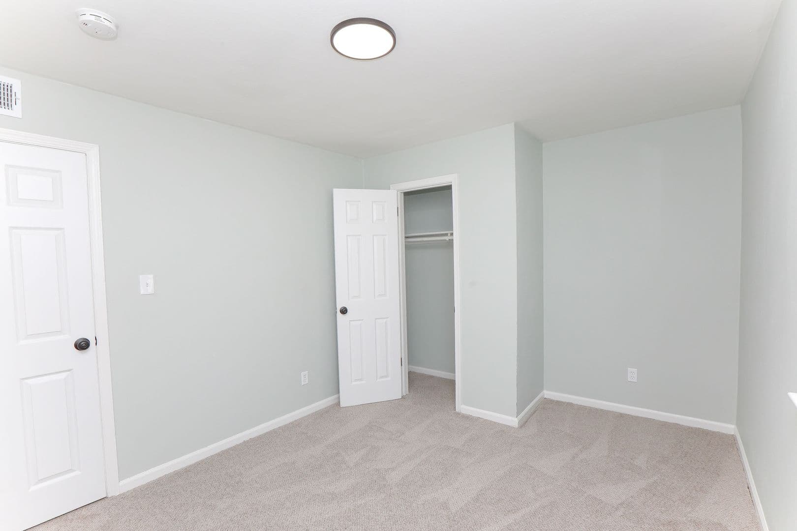 Norfolk Apartment: 2707 Azalea Garden Road