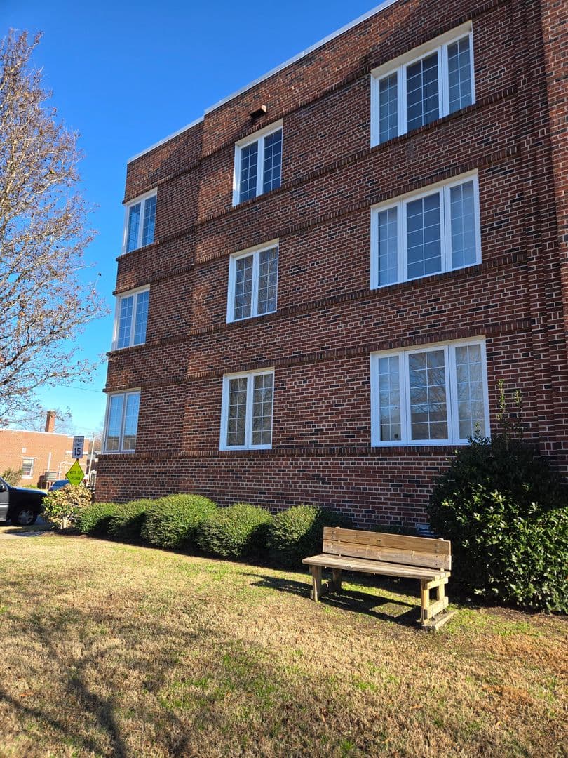 Portsmouth Apartment: 40 Afton Parkway
