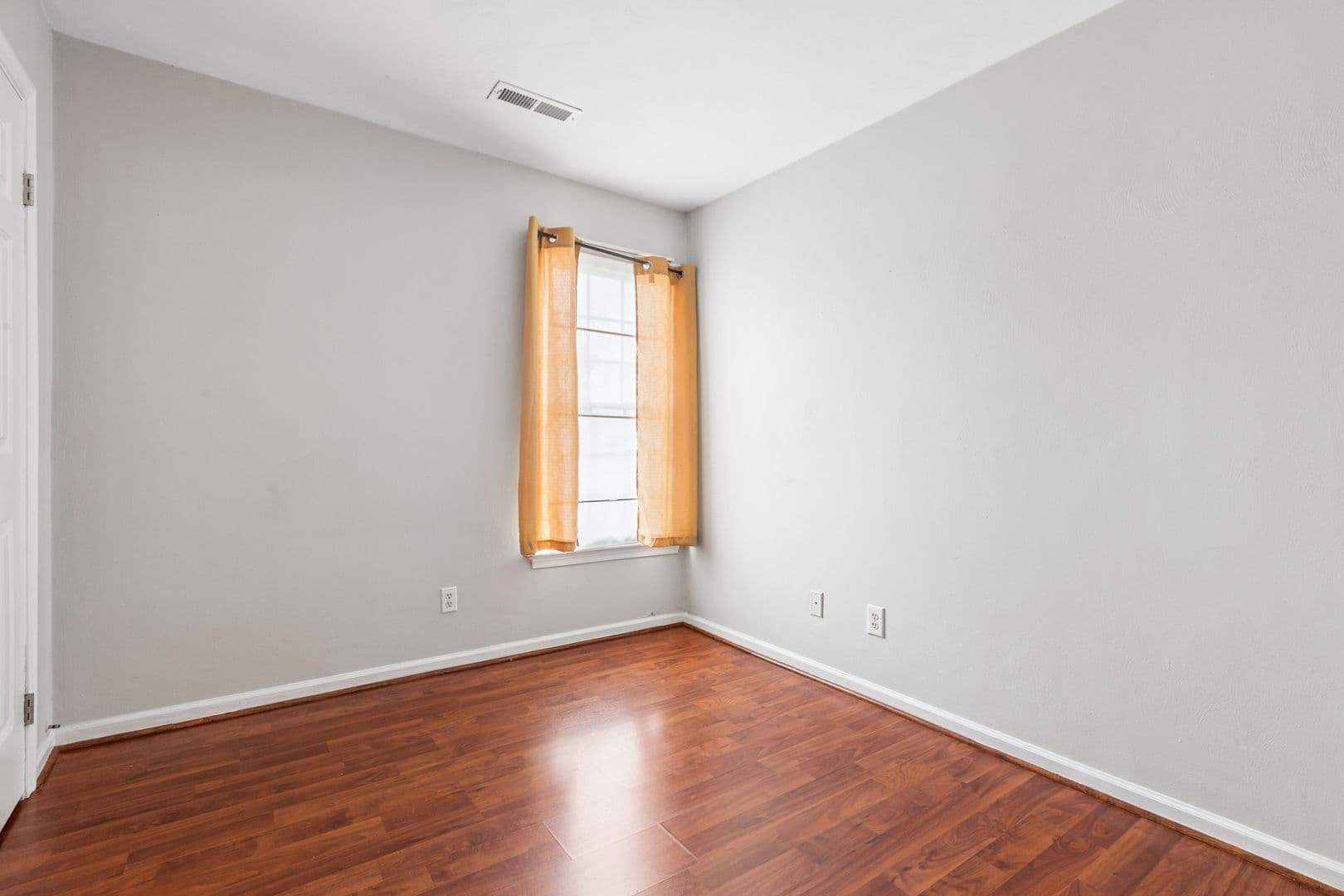 Virginia Beach House: 4800 Deming Court