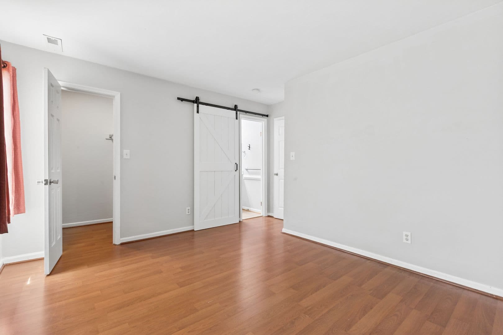 Virginia Beach House: 4800 Deming Court