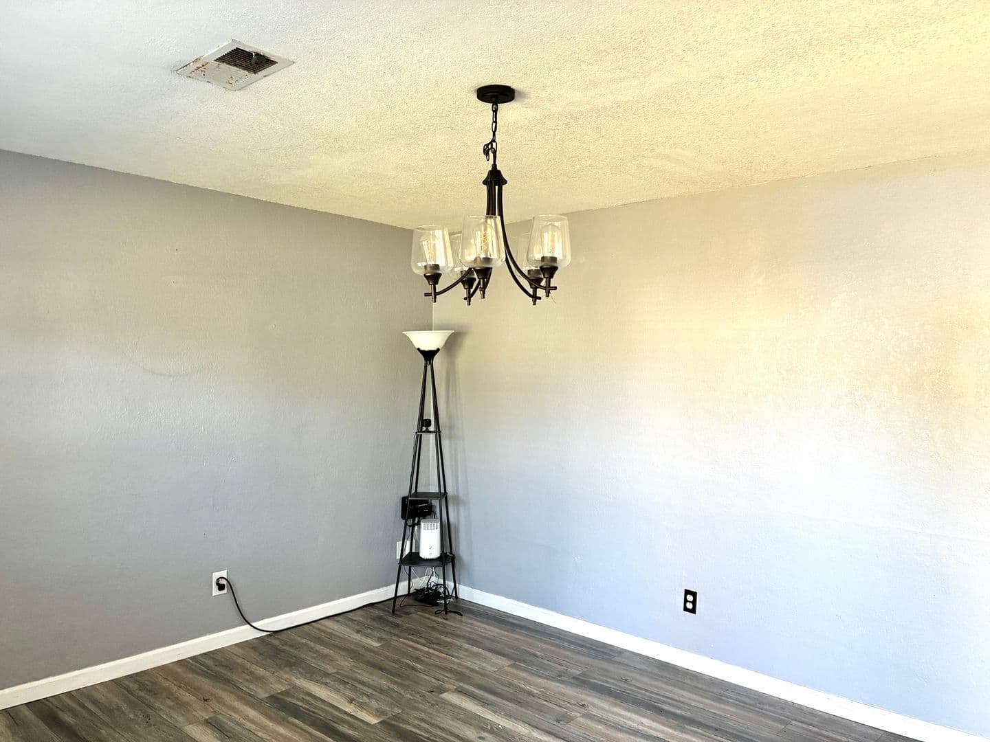 Virginia Beach House: 4725 Lonewillow Lane