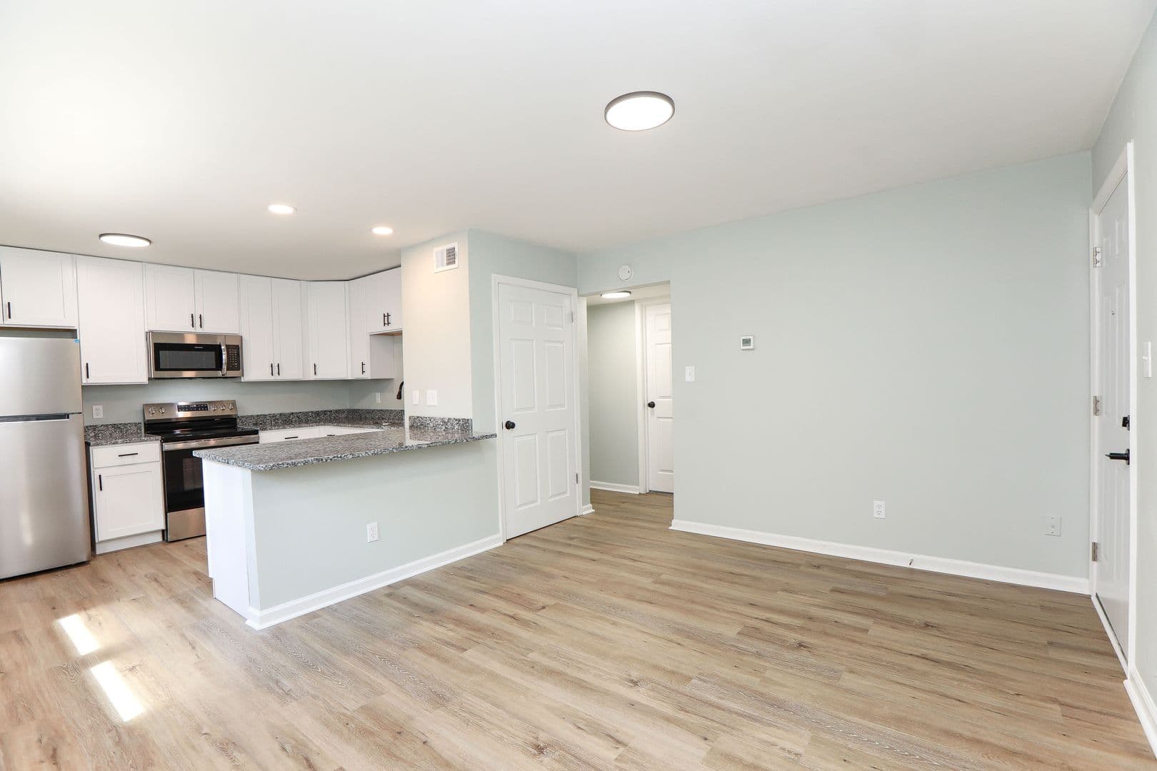 Norfolk Apartment: 2707 Azalea Garden Road