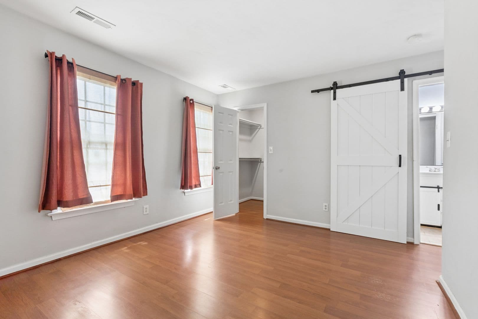 Virginia Beach House: 4800 Deming Court