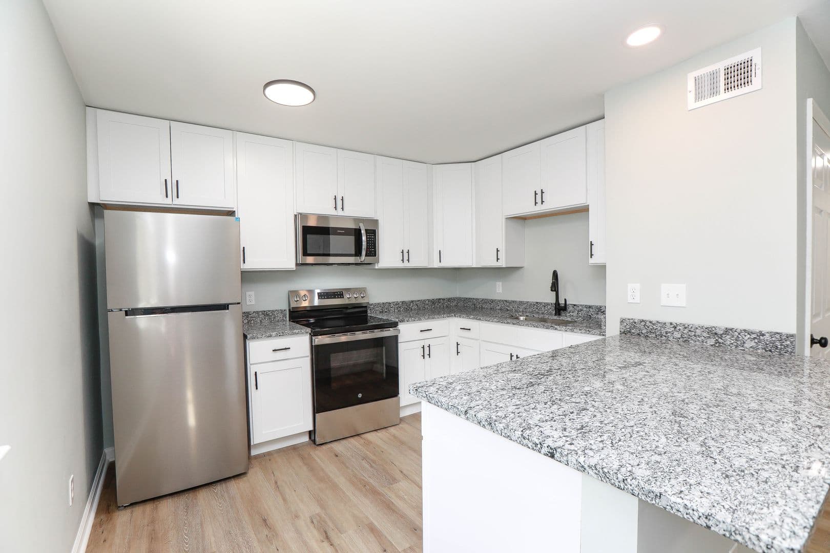Norfolk Apartment: 2707 Azalea Garden Road