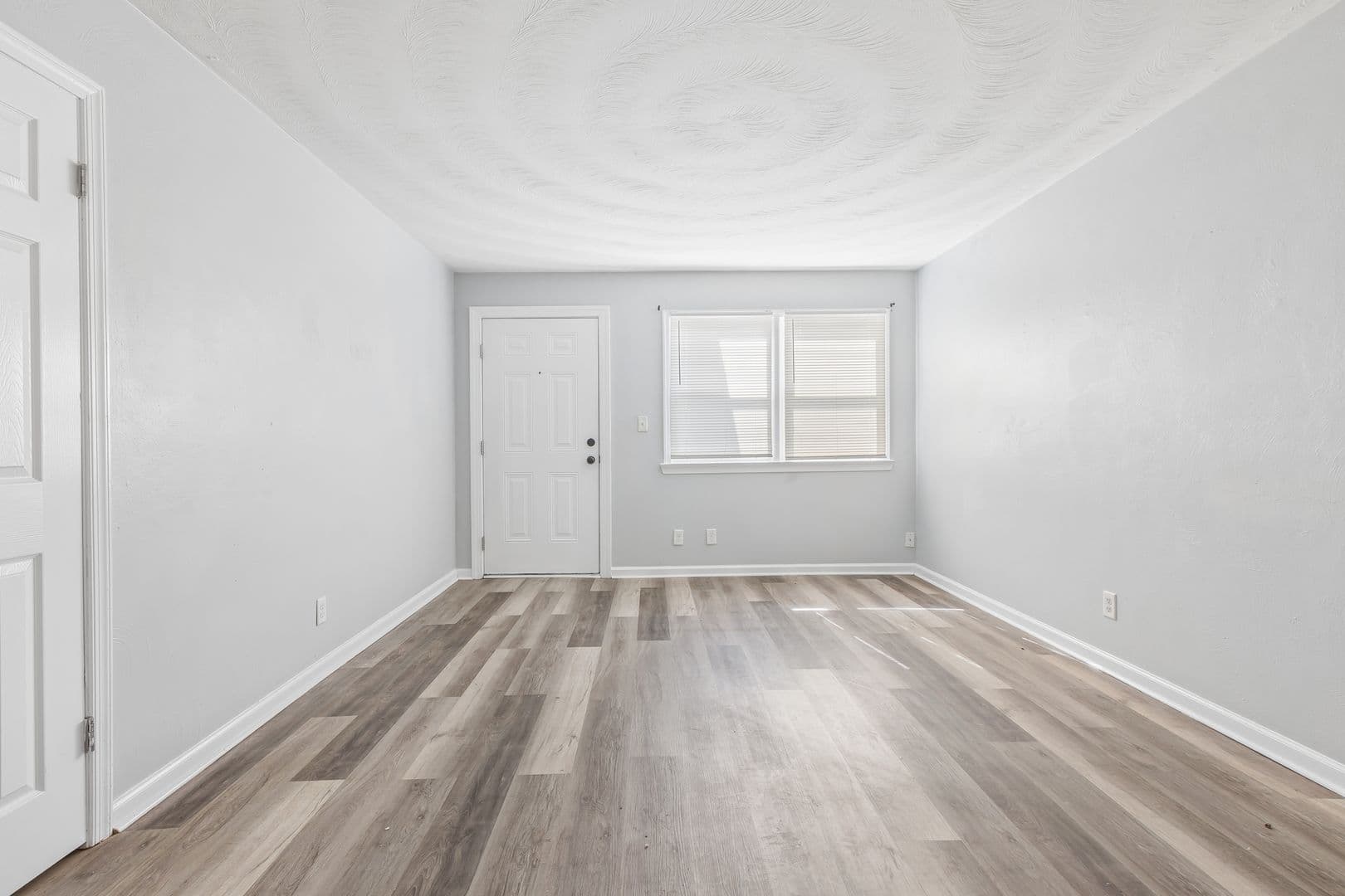 Norfolk Apartment: 3724 E. Princess Anne Road