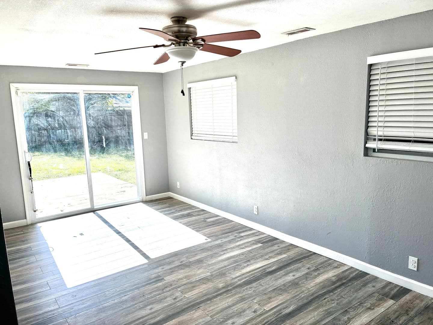 Virginia Beach House: 4725 Lonewillow Lane
