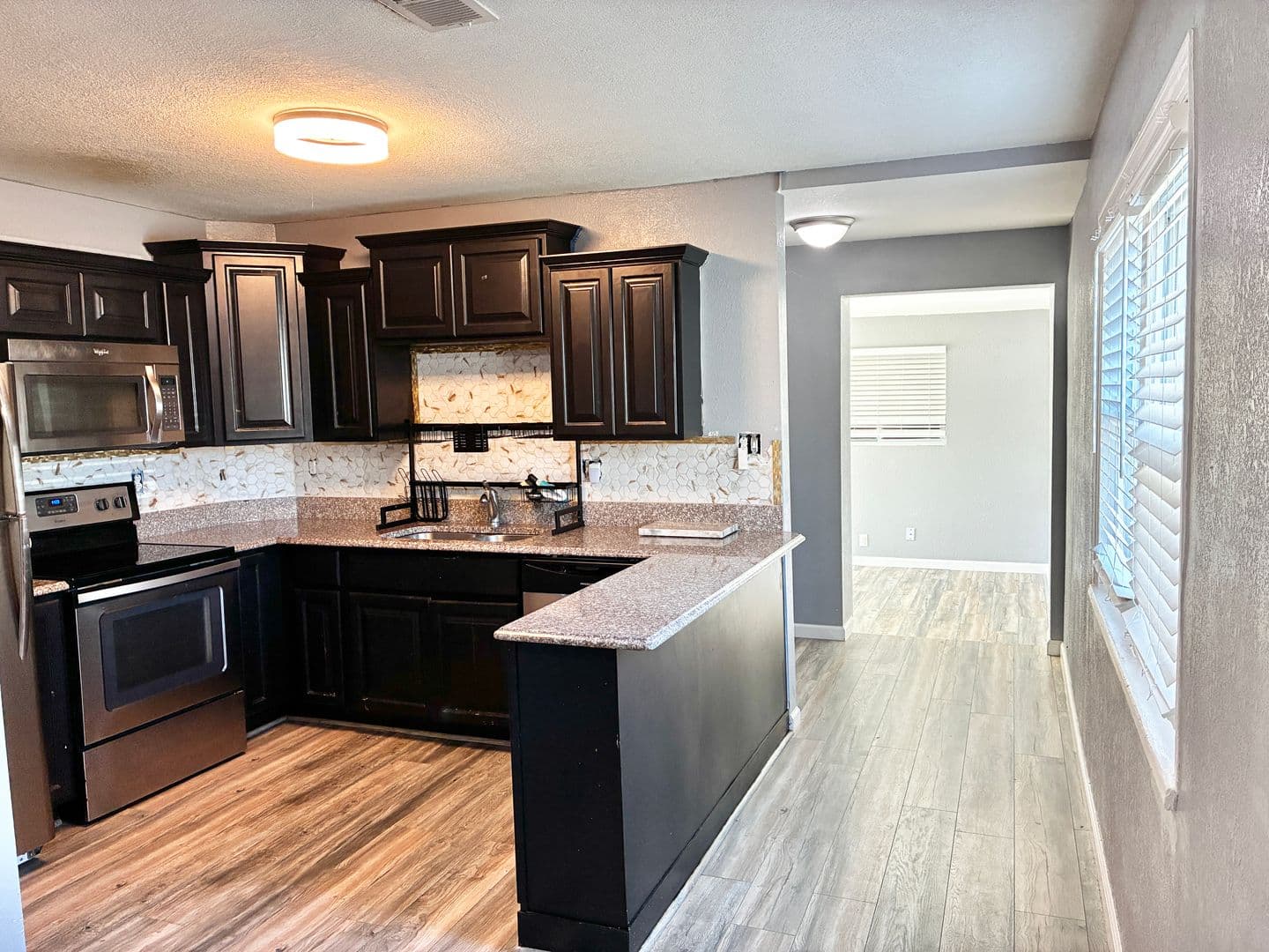 Virginia Beach House: 4725 Lonewillow Lane