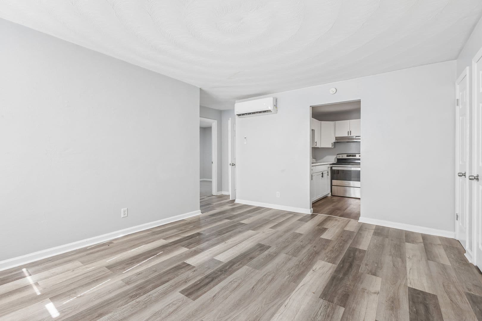 Norfolk Apartment: 3724 E. Princess Anne Road