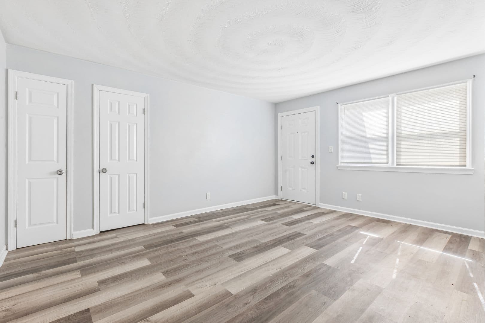 Norfolk Apartment: 3724 E. Princess Anne Road