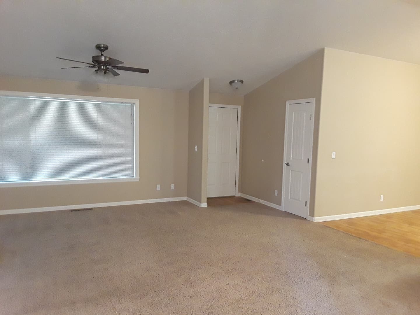 LaPine House: 16293 Lava Drive