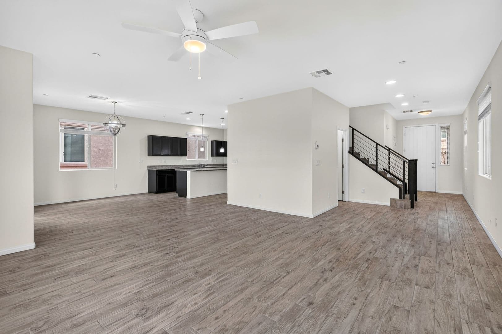 Henderson House: 442 Barcarolle Ln