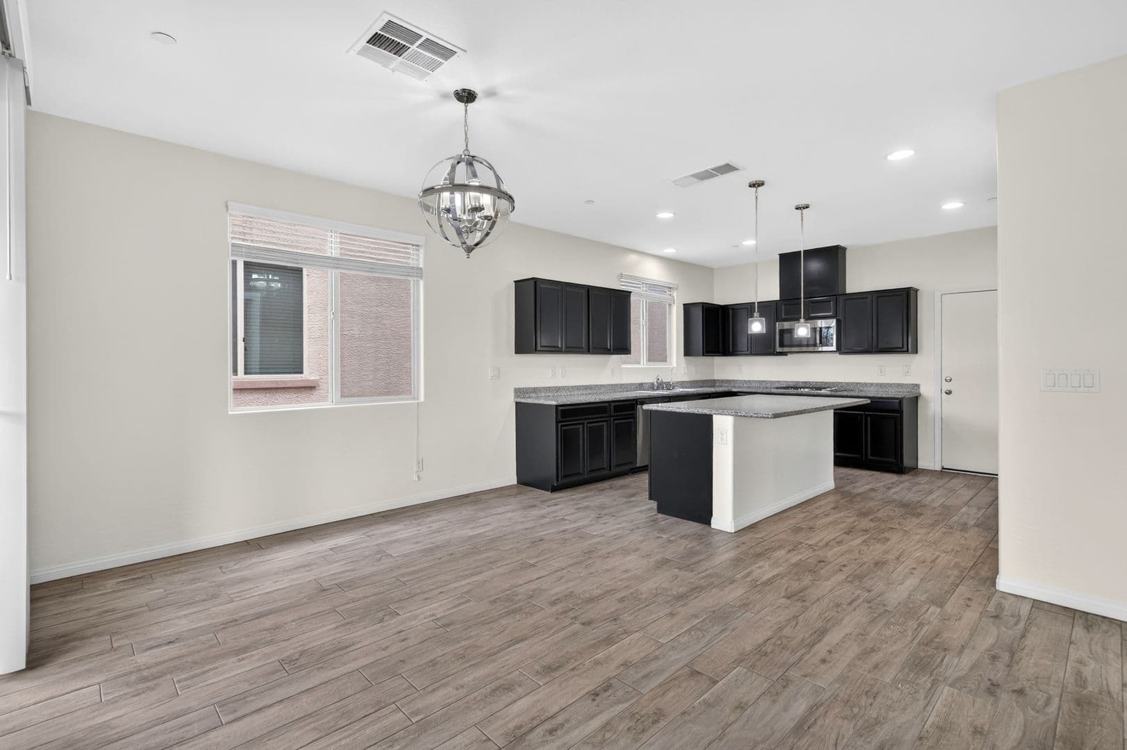 Henderson House: 442 Barcarolle Ln