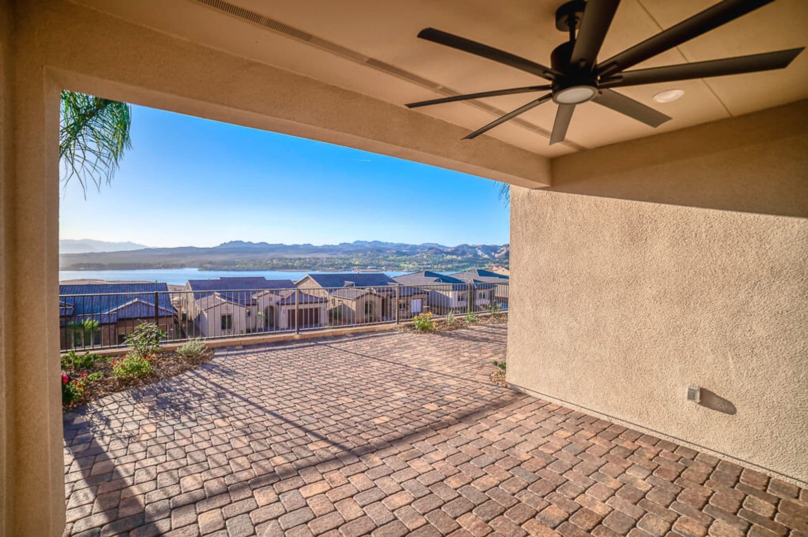 Henderson House: 36 Stone Bluff Ln