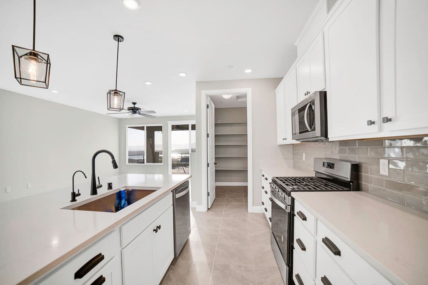 Henderson House: 36 Stone Bluff Ln