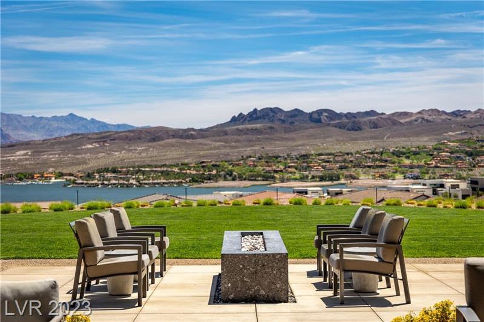 Henderson House: 36 Stone Bluff Ln
