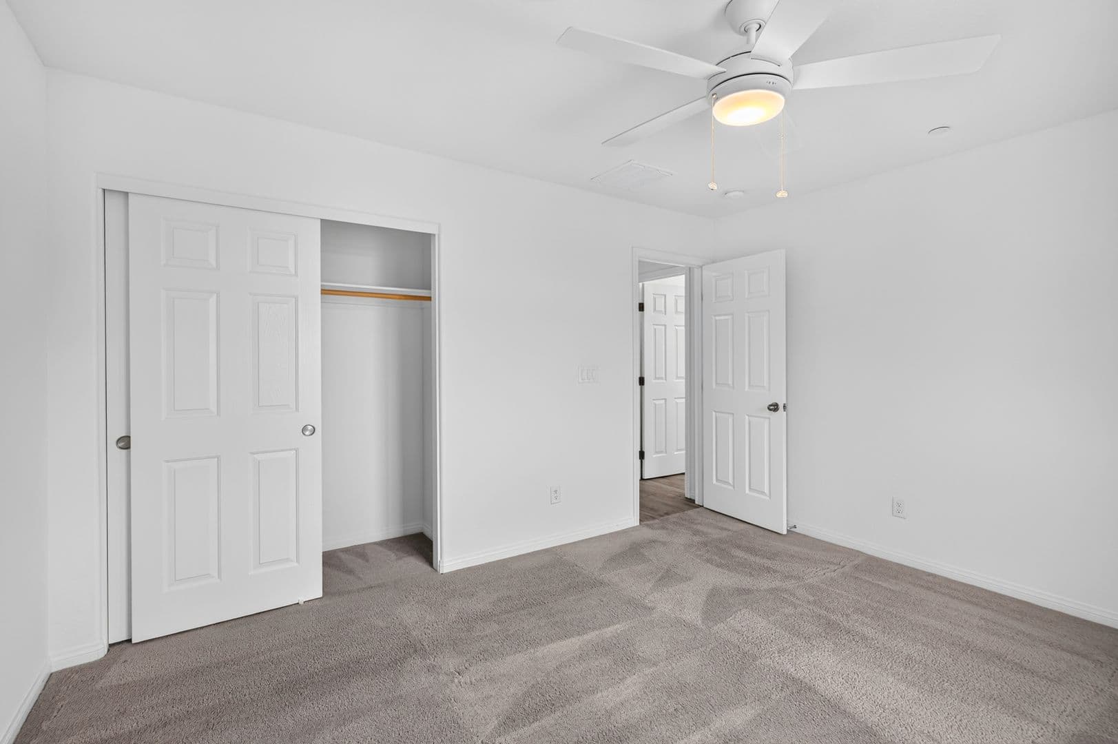 Henderson House: 442 Barcarolle Ln