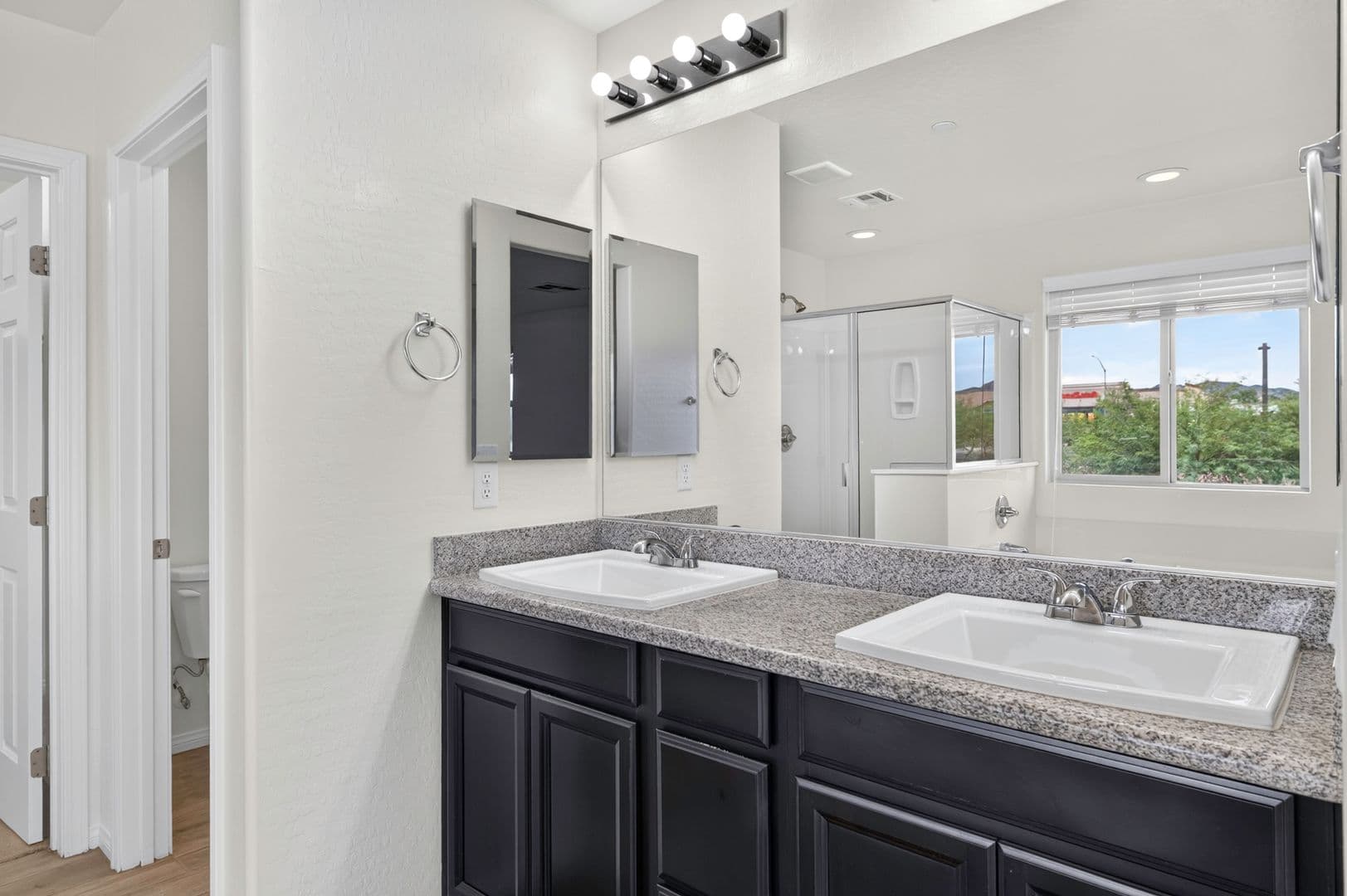 Henderson House: 442 Barcarolle Ln