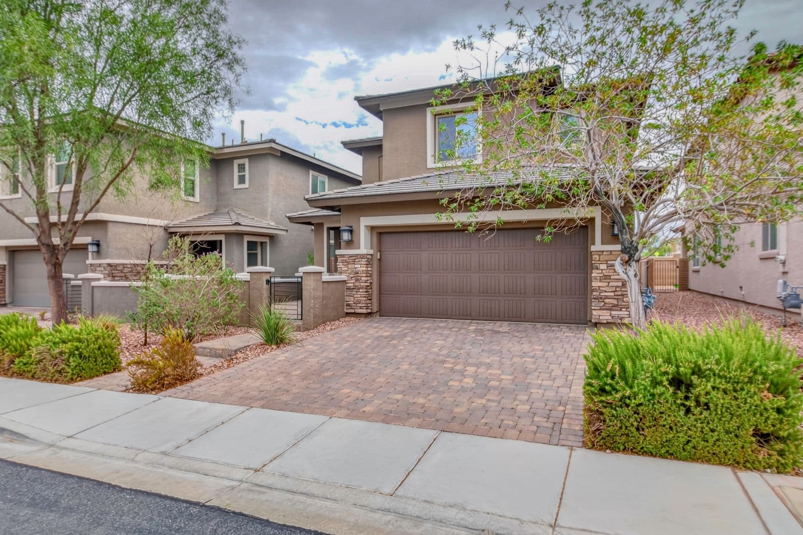 Henderson House: 442 Barcarolle Ln