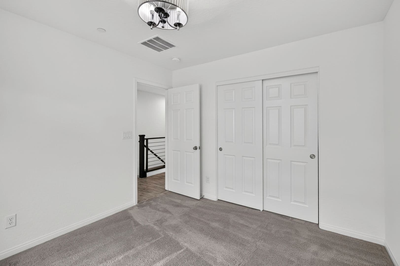 Henderson House: 442 Barcarolle Ln