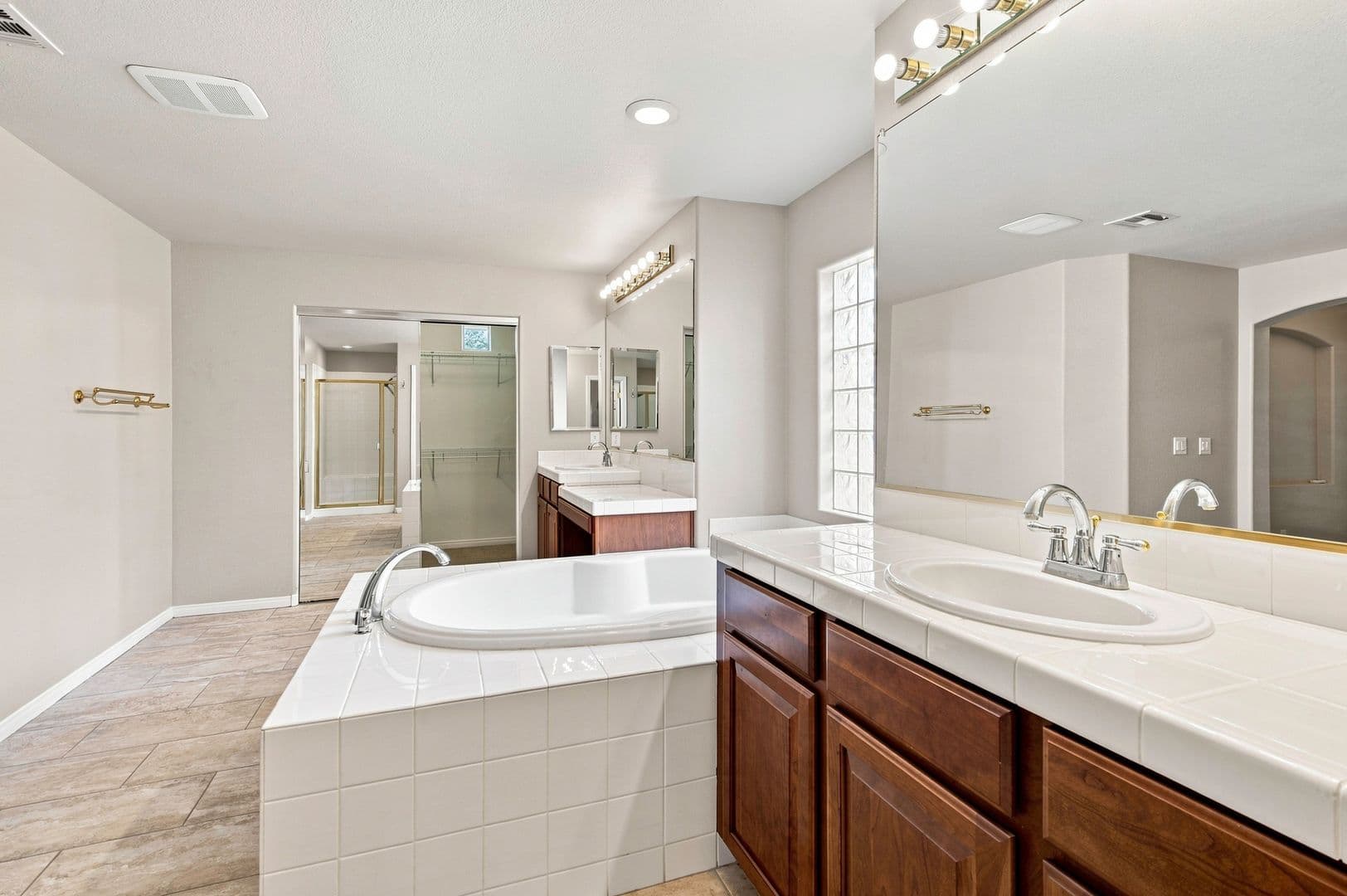 Henderson House: 1464 European Dr
