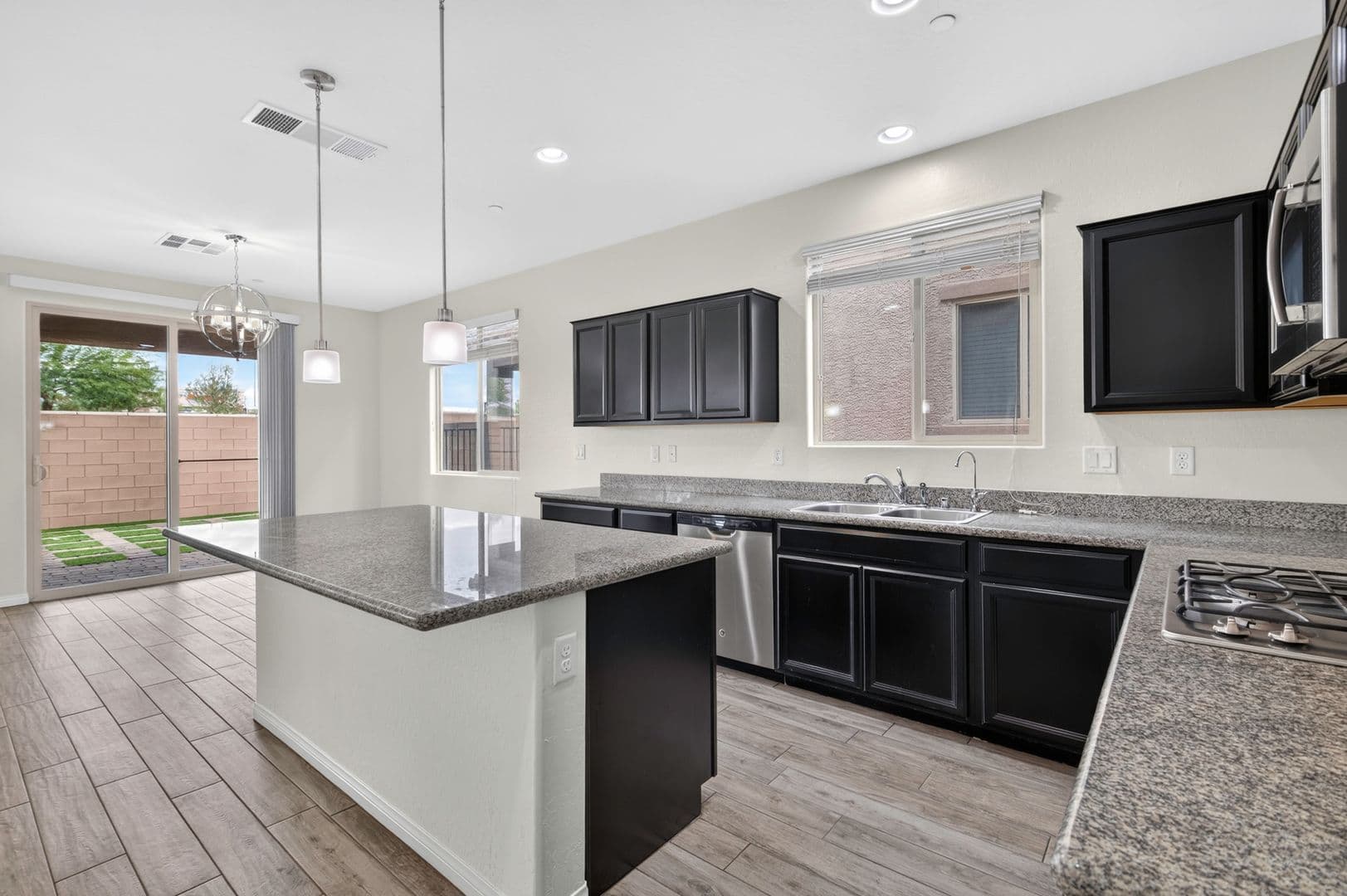 Henderson House: 442 Barcarolle Ln