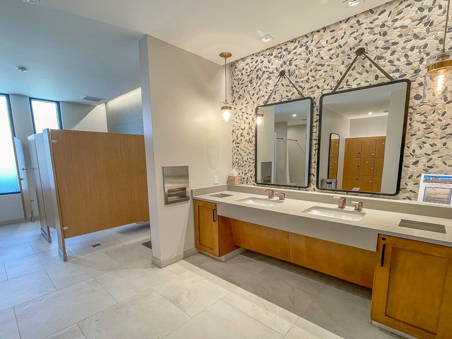 Henderson House: 36 Stone Bluff Ln