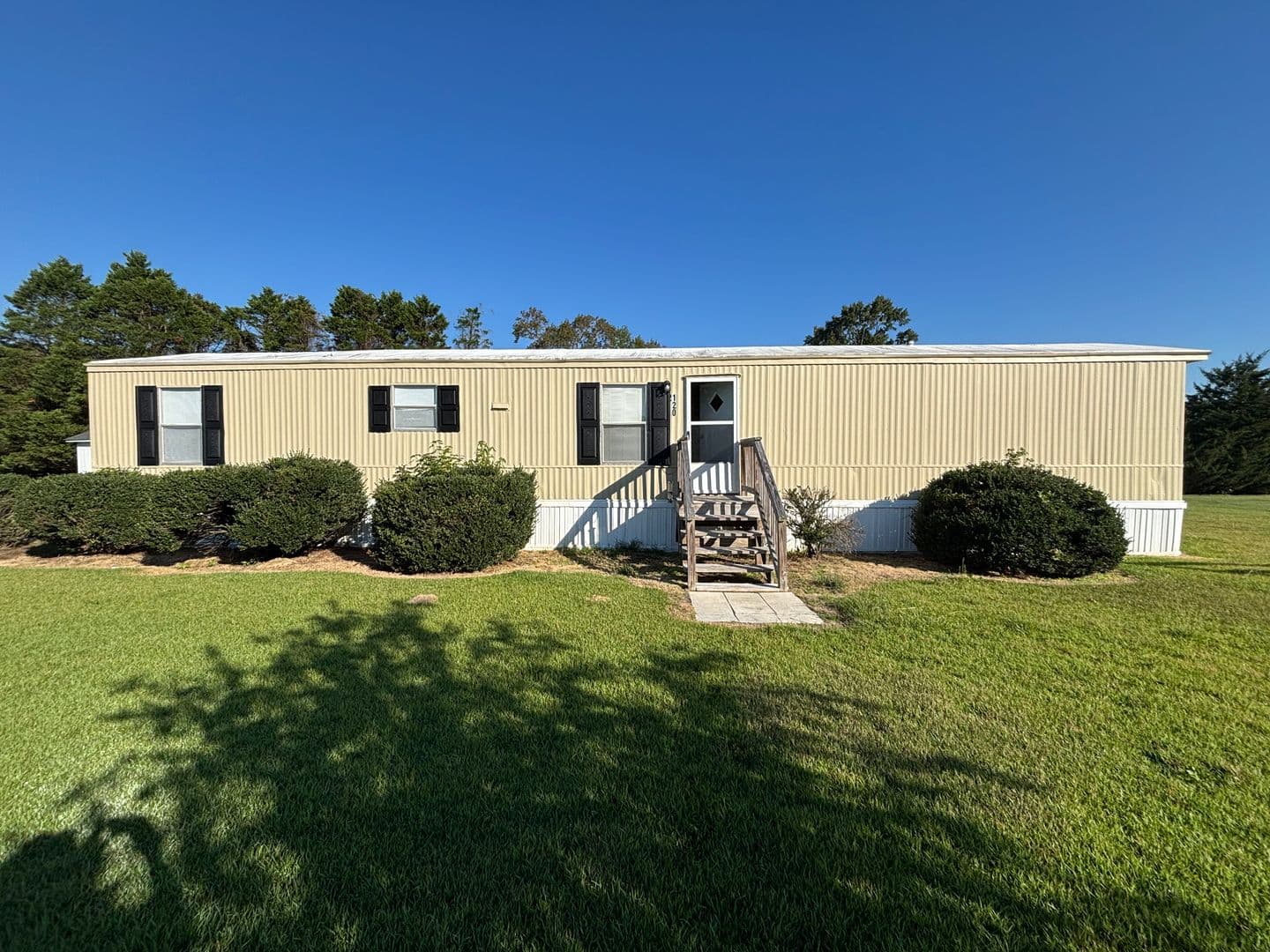 Kinston House: 120 Rockwood Drive