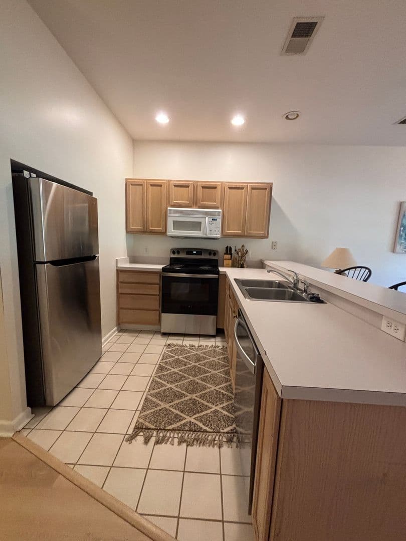 Sunset Beach Condo: 234 Kings Trail