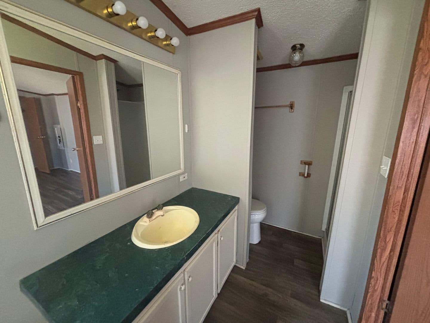 Kinston House: 1517 Avalon Drive