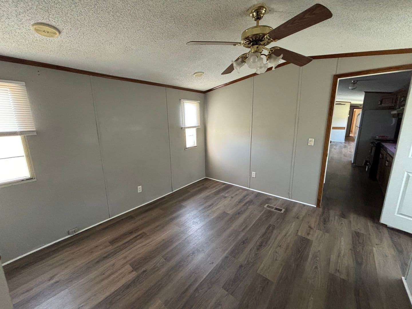 Kinston House: 1435 Village Creek Drive