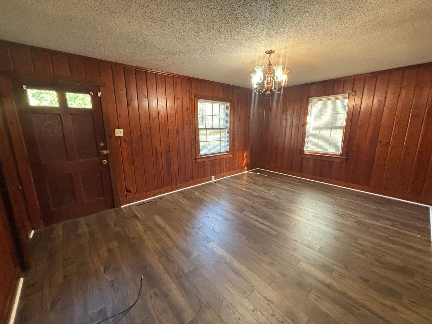 Kinston House: 1621 Elijah Loftin Road