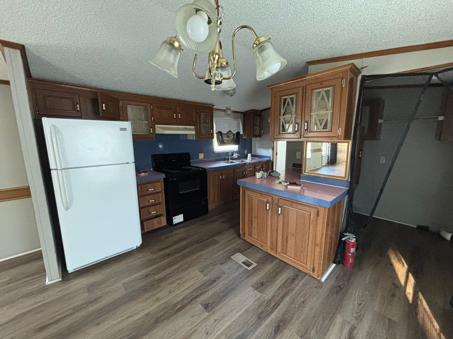 Kinston House: 1435 Village Creek Drive