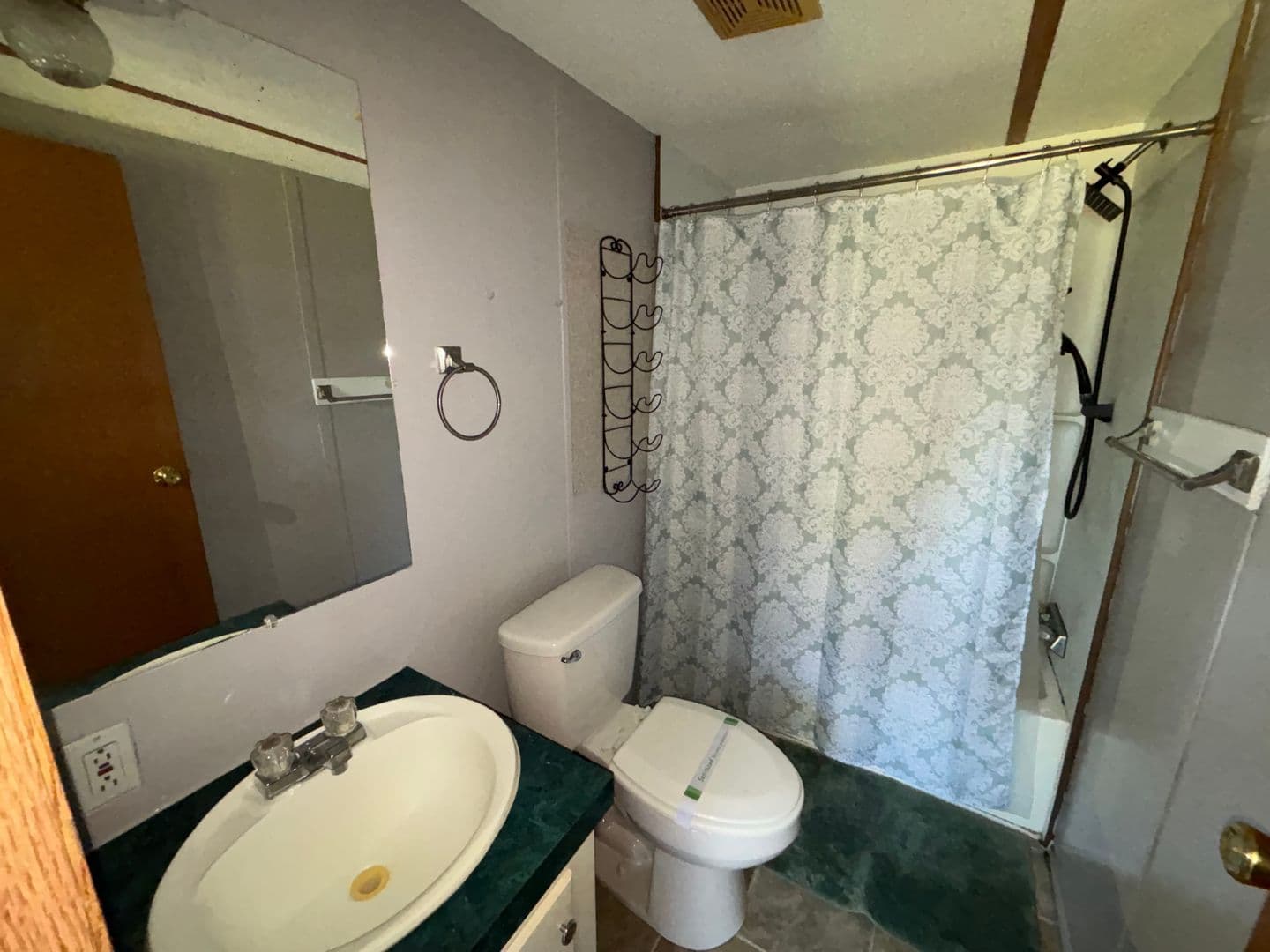 Kinston House: 120 Rockwood Drive