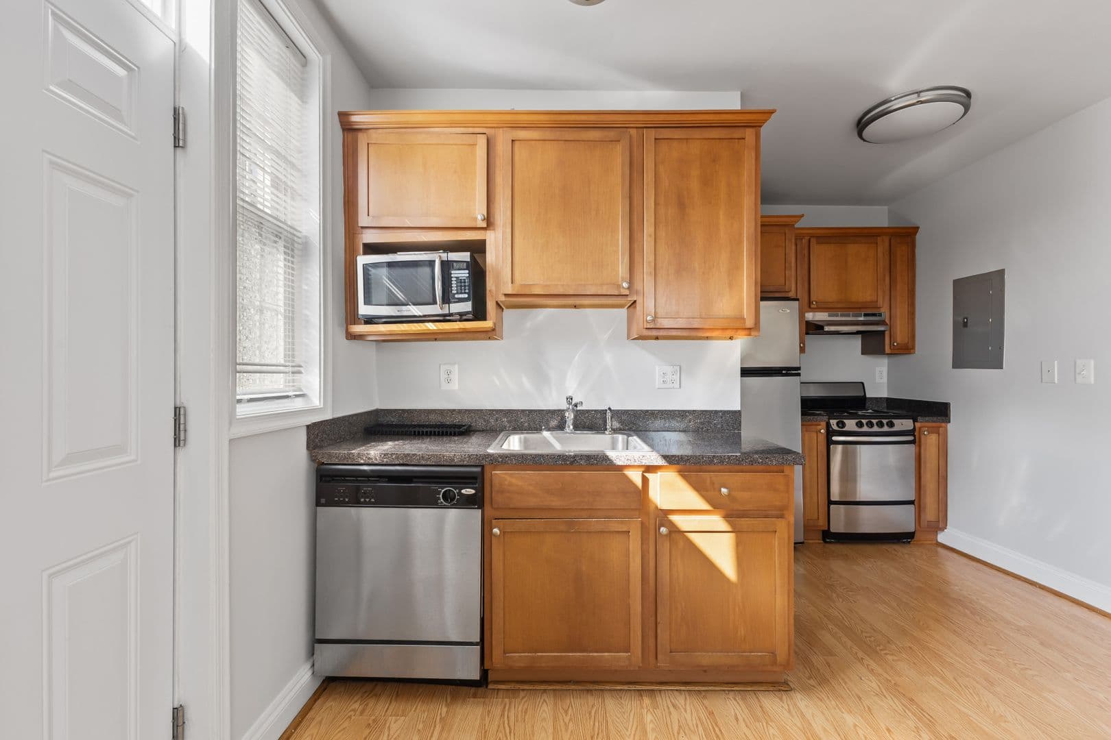 Severna Park Apartment: 321 Magothy Road