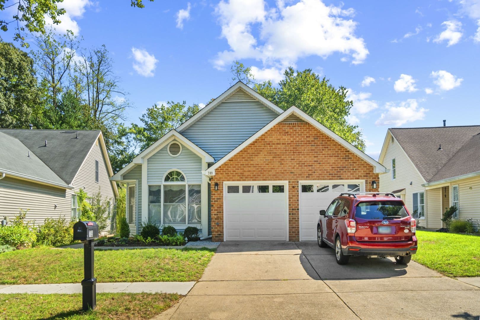 Annapolis House: 709 Sydney Terrace