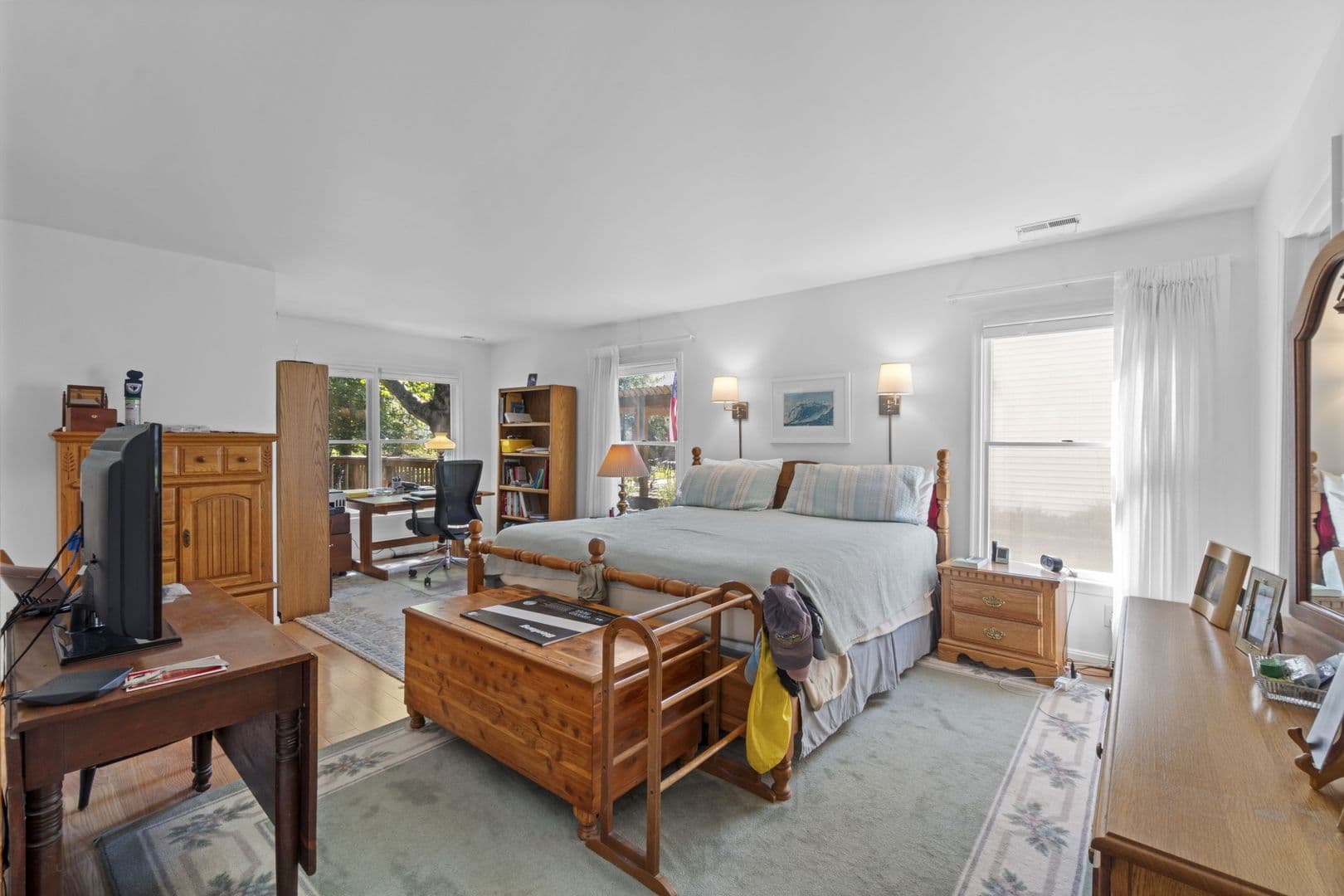Annapolis House: 709 Sydney Terrace