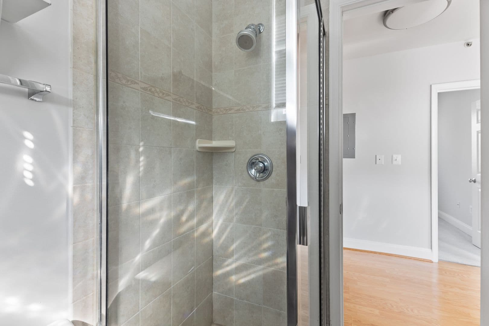 Severna Park Apartment: 321 Magothy Road