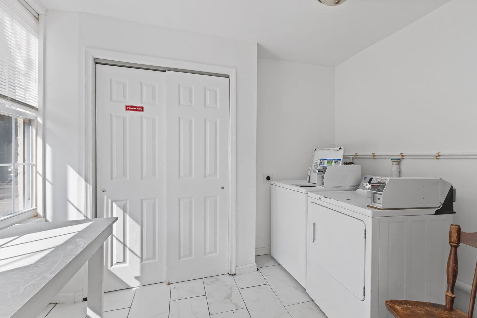 Severna Park Apartment: 321 Magothy Road