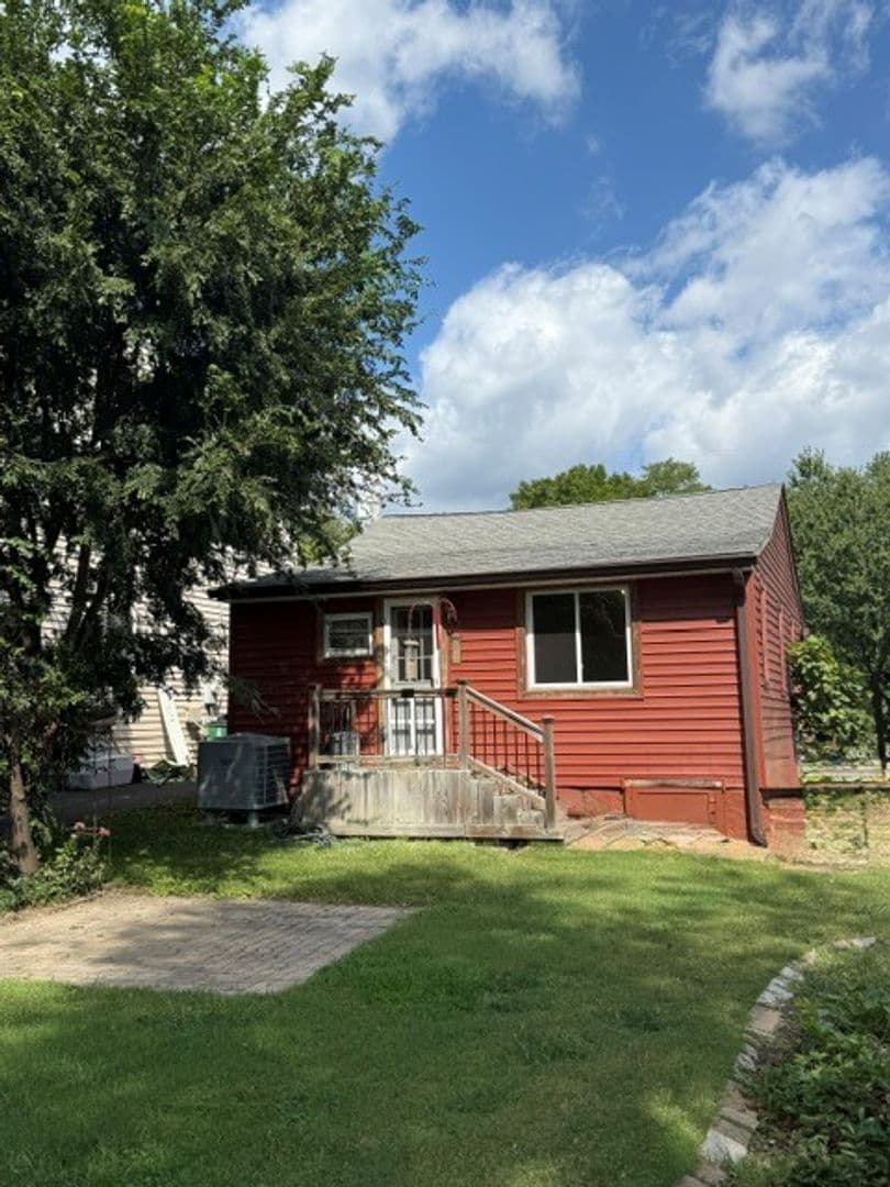 Annapolis House: 407 Oaklawn Avenue