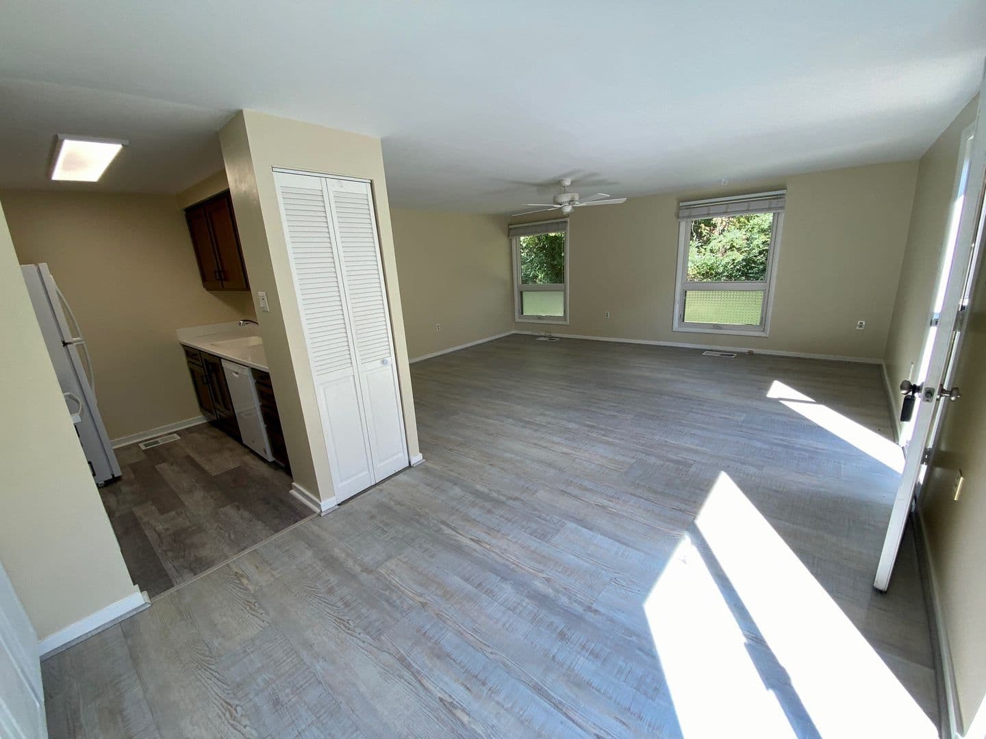 Glen Burnie House: 518 West Court
