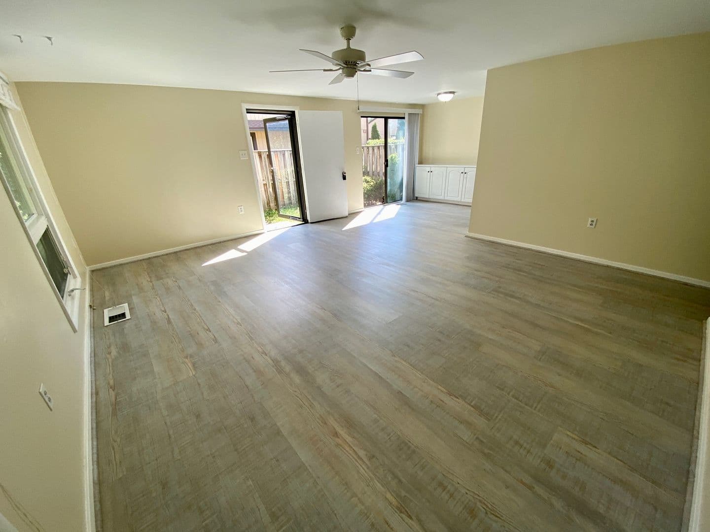 Glen Burnie House: 518 West Court