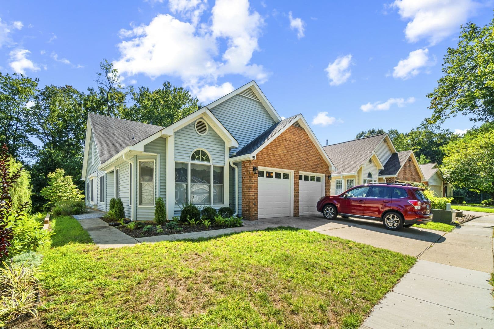 Annapolis House: 709 Sydney Terrace